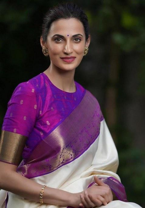 Off White Embroidered Banarasi Silk Saree Set