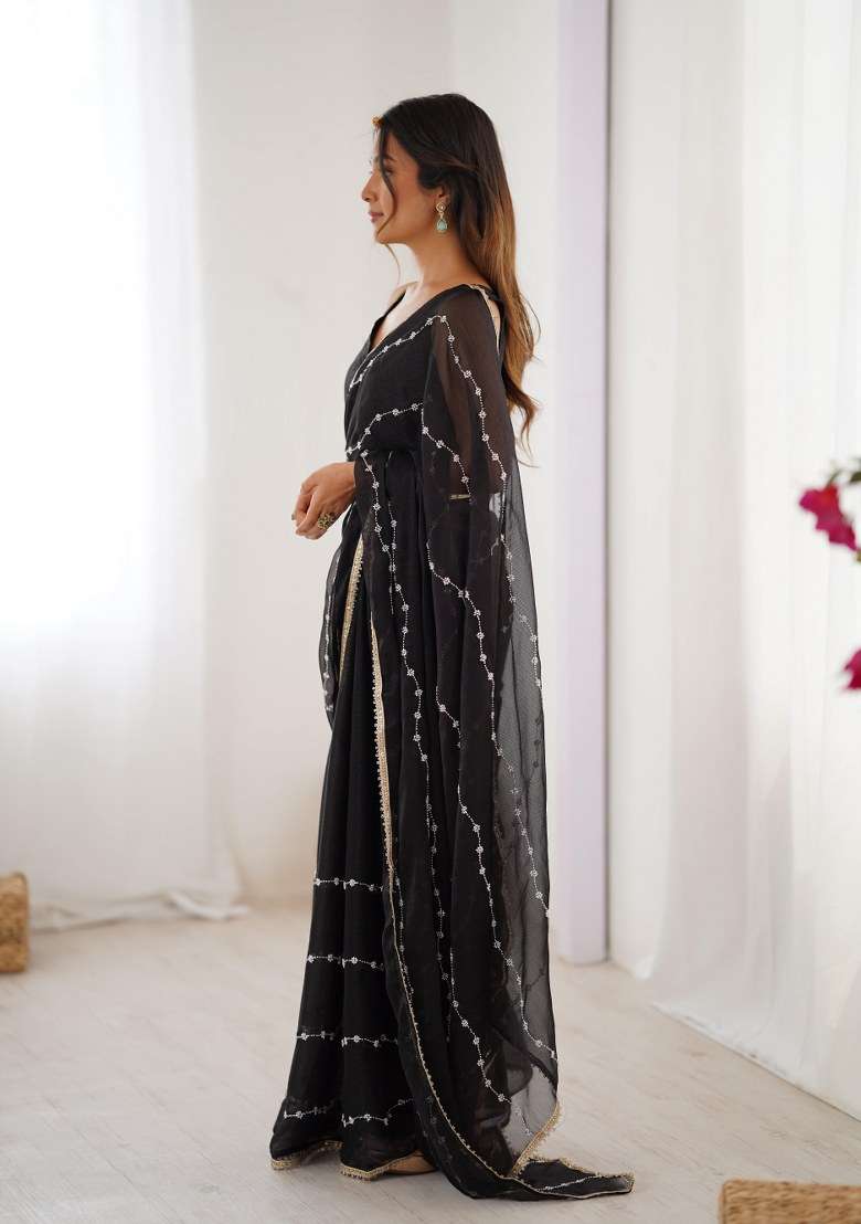 Black Embellished Blended Saree Set for Diwali | Wedding & Festive Wear - Indya