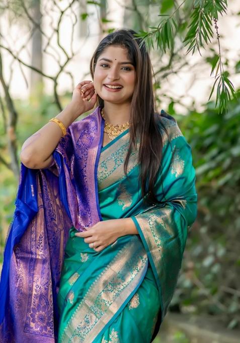 Blue And Green Zari Weaving Banarasi Silk Saree Set