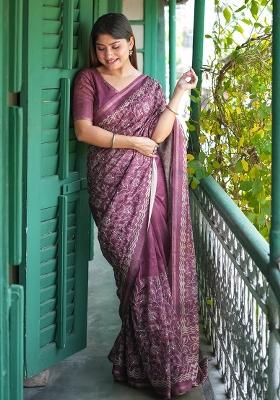 Dusty Pink Embroidered Tussar Silk Blend Saree Set