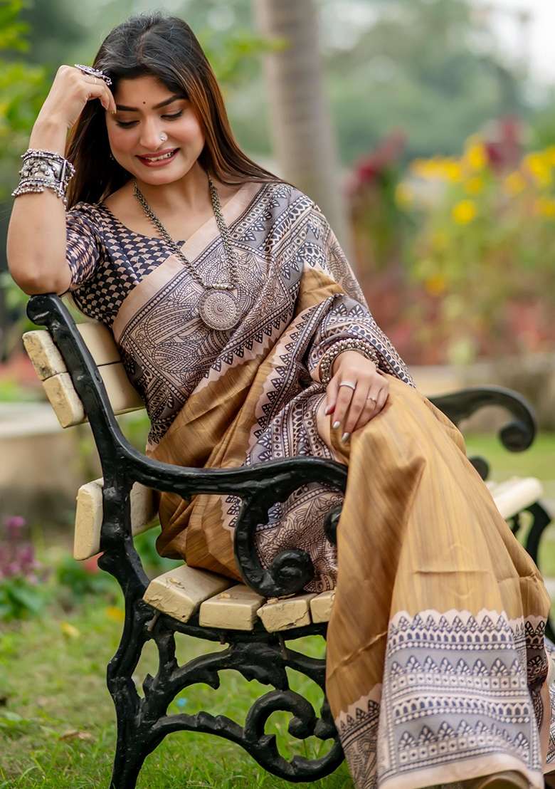 Cream Printed Tussar Silk Blend Saree Set for Diwali and Festive Wear - Indya