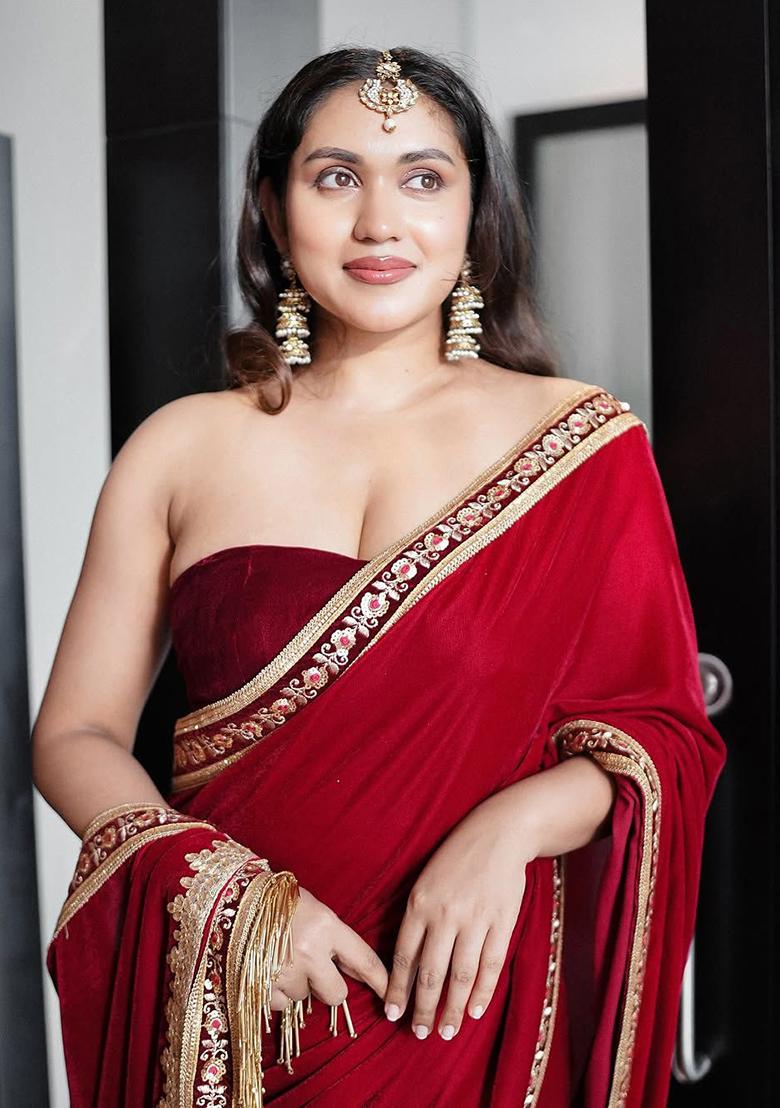 Red Plain Velvet Saree Set