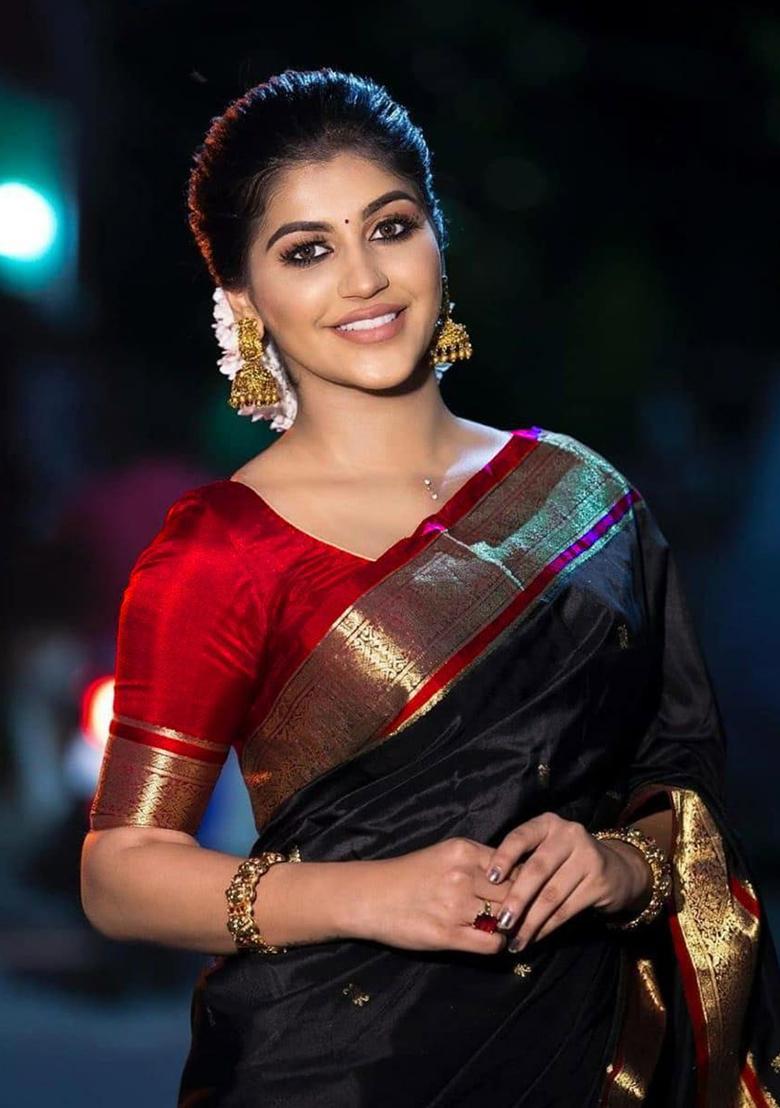 Black Jacquard Work Silk Saree Set - Indya