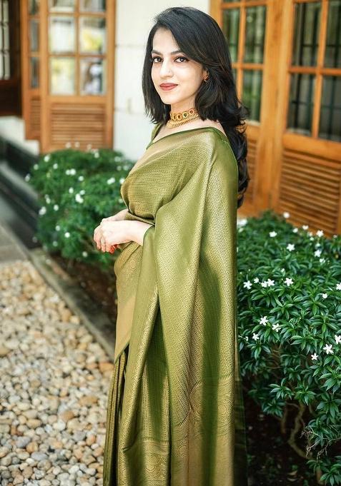 Mehndi Jacquard Work Silk Saree Set