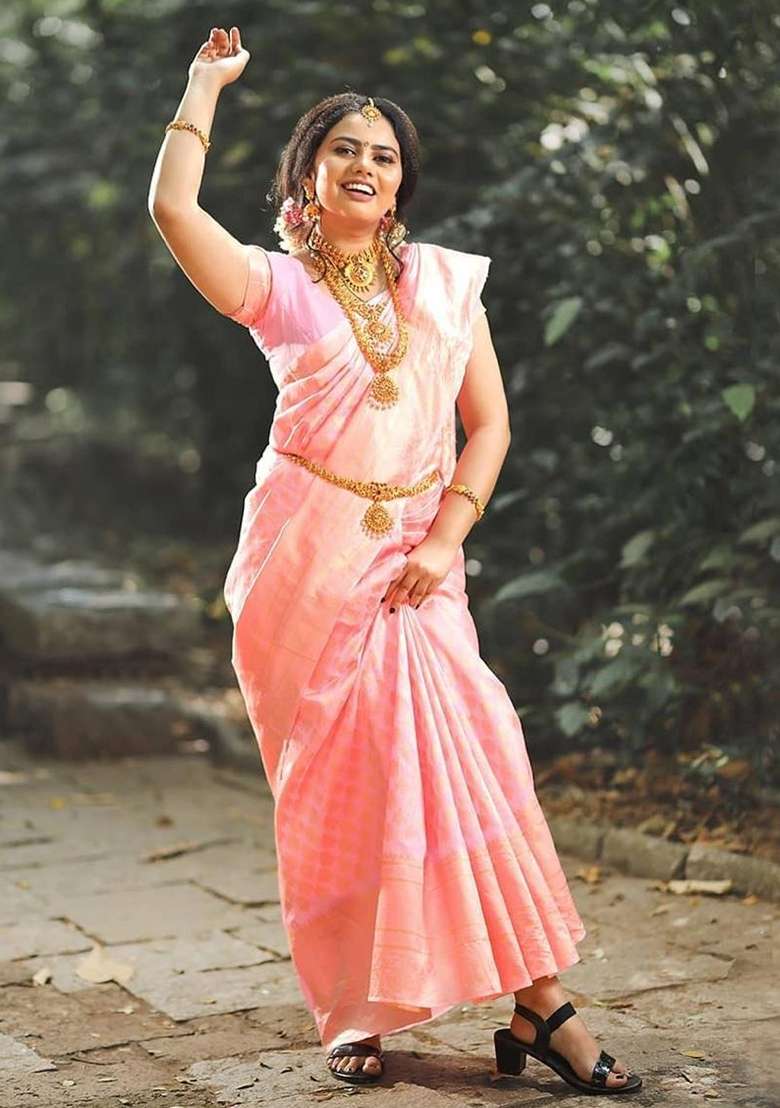 Light Pink Jacquard Work Silk Blend Saree Set for Diwali | Wedding & Festive Wear - Indya