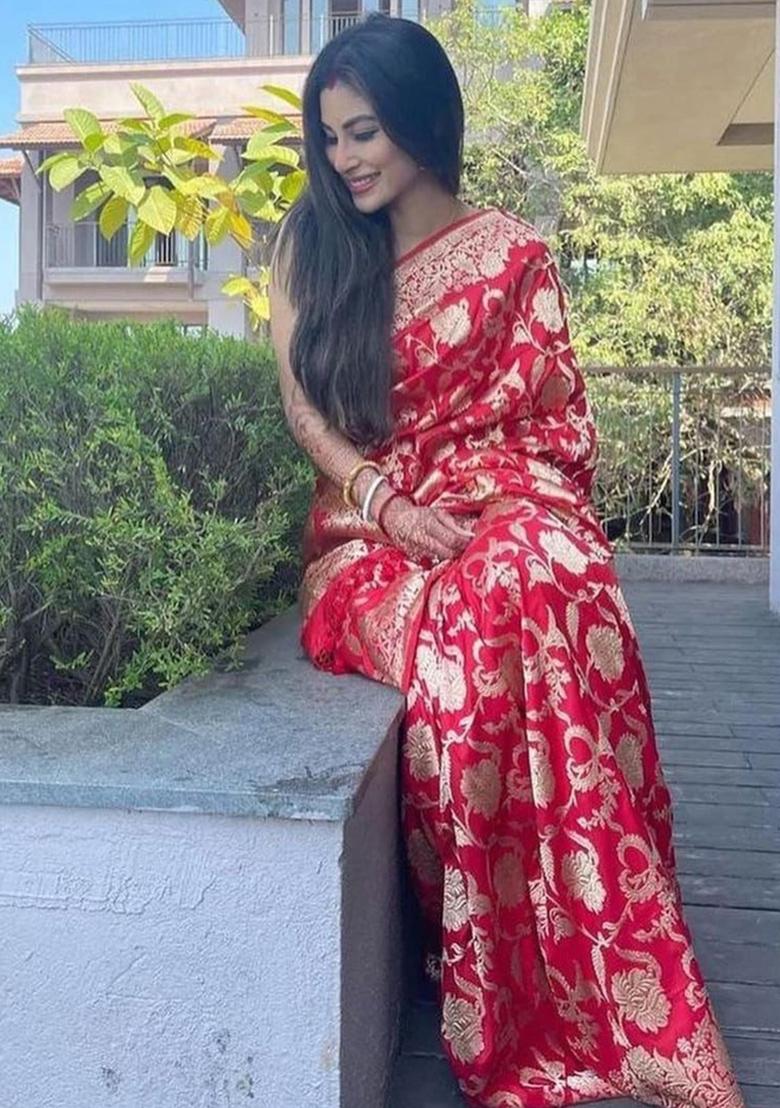 Red Jacquard Work Silk Saree Set