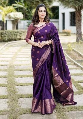 Onion Jacquard Work Silk Saree Set