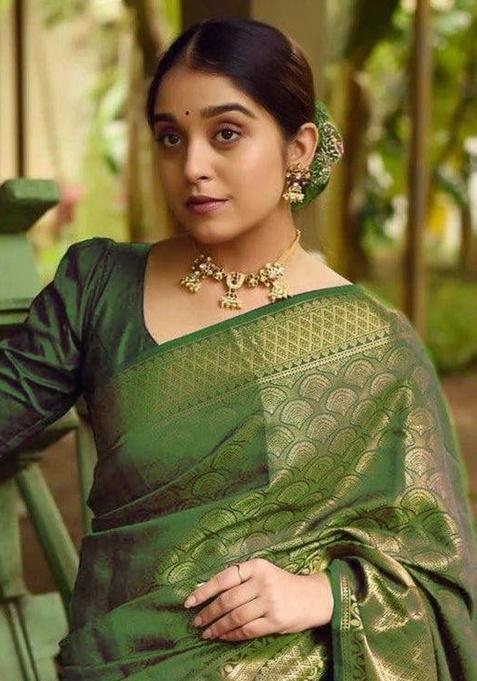Green Jacquard Work Silk Saree Set
