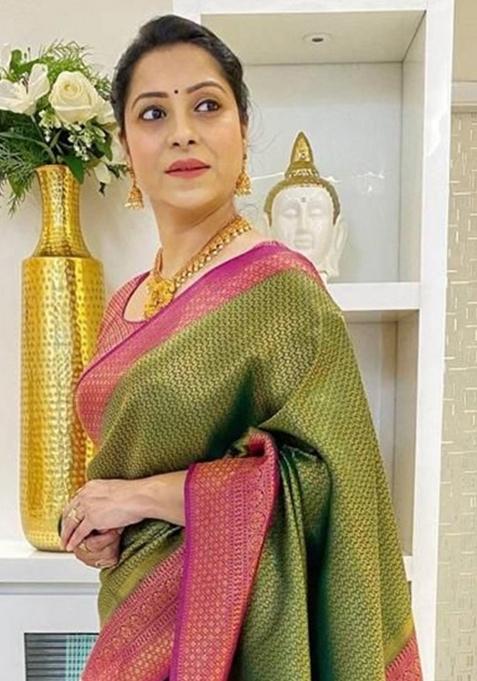 Mehndi Jacquard Work Silk Saree Set