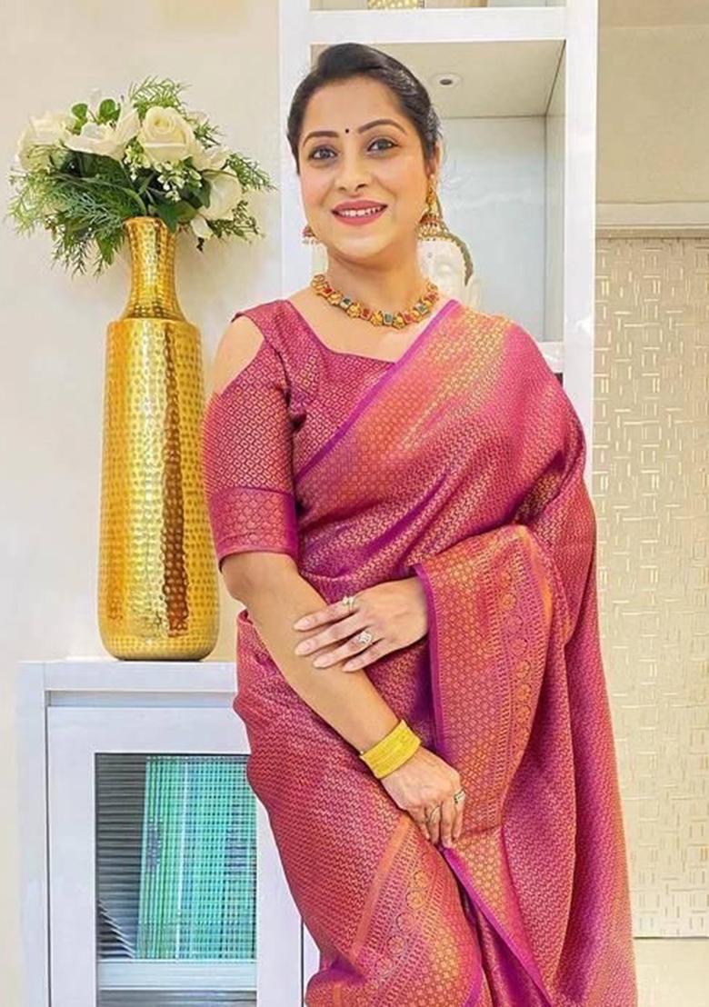 Onion Jacquard Work Silk Saree Set