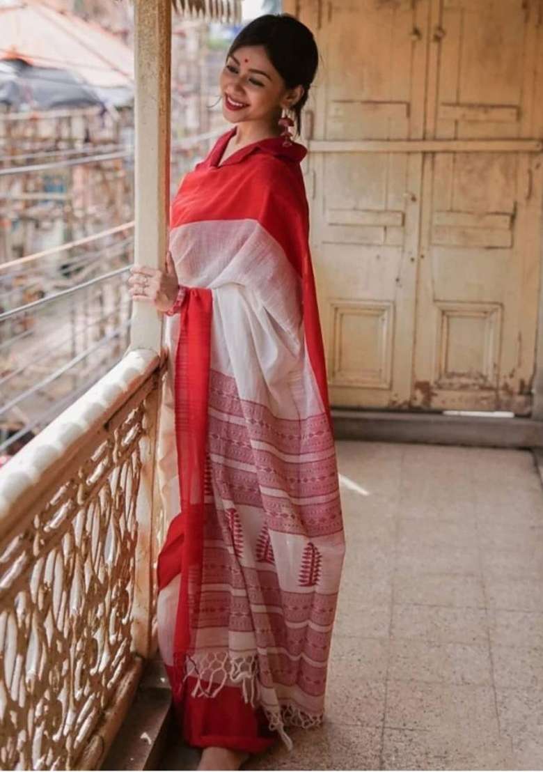 White Slab Weaving Work Silk Blend Saree Set for Diwali | Wedding & Festive Wear - Indya