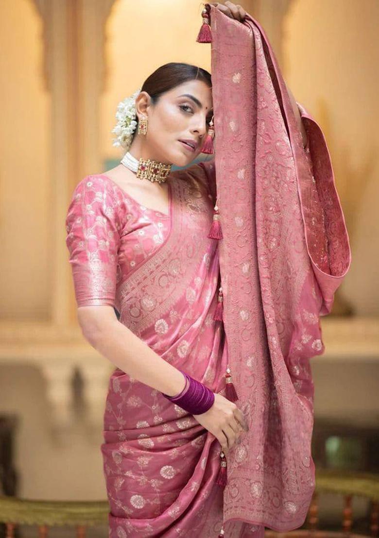 Gajri Jacquard Work Silk Saree Set