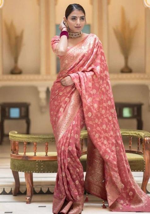 Gajri Jacquard Work Silk Saree Set