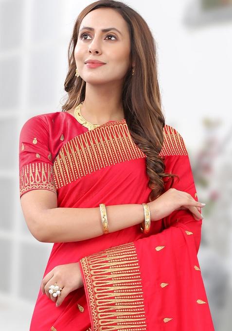 Gajari Heavy Jari Embrodery Silk Saree Set