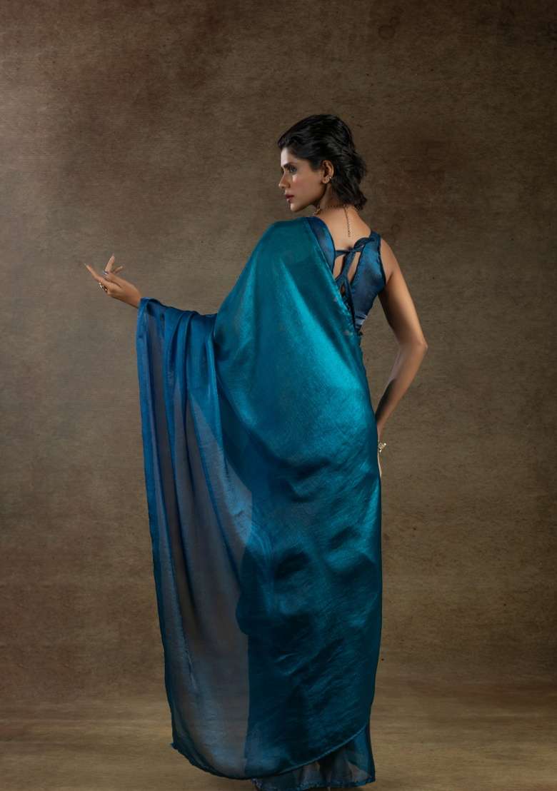 Rama Embroidery Work Silk Saree Set - Indya