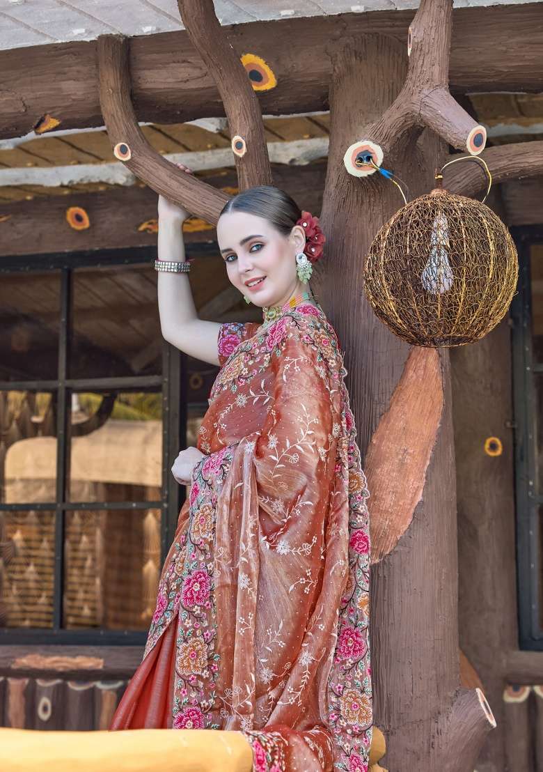 Peach Embrodery Wor Silk Blend Saree Set for Diwali | Wedding & Festive Wear - Indya