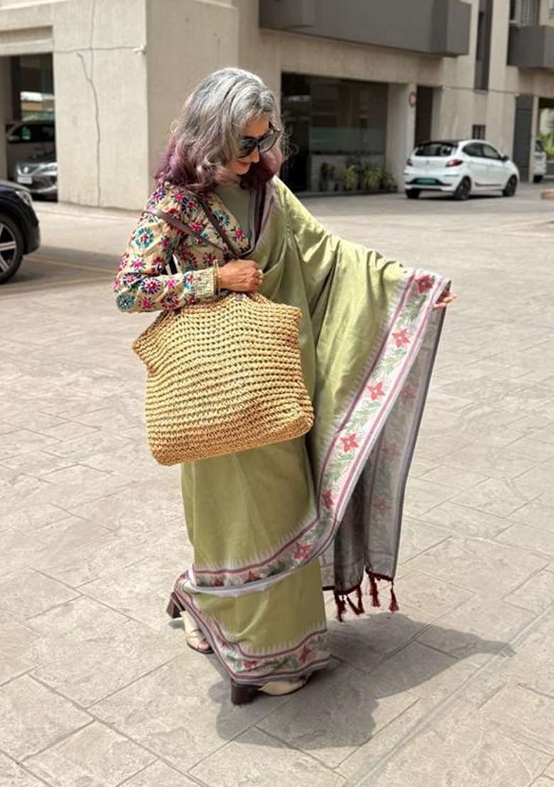 Grey Printed Silk Blend Saree Set for Diwali and Festive Wear - Indya