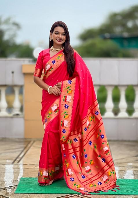 Gajri Motif Silk Saree Set