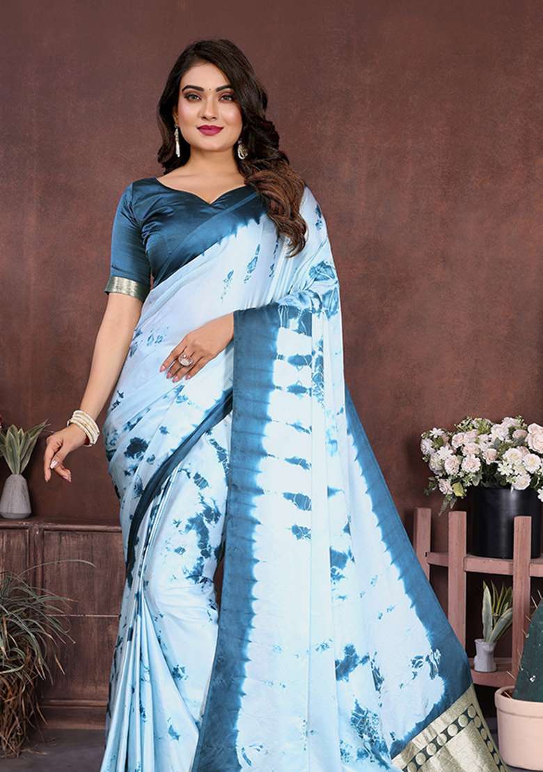 Red Embroidery Silk Blend Saree Set - Indya