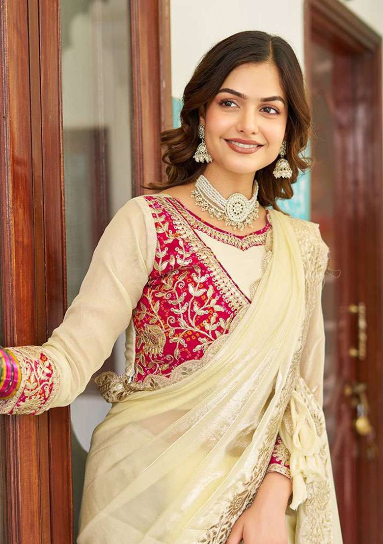 Pink Embroidery Silk Blend Saree Set for Diwali and Festive Wear - Indya