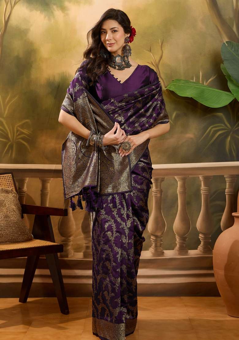 Wine Motif Jacquard Saree Set - Indya