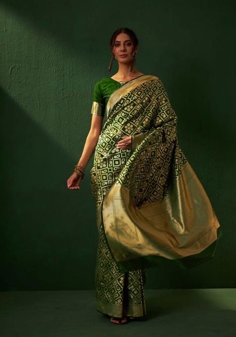 Mehendi Green Motif Silk Saree Set