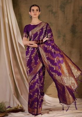 Wine Motif Silk Saree Set