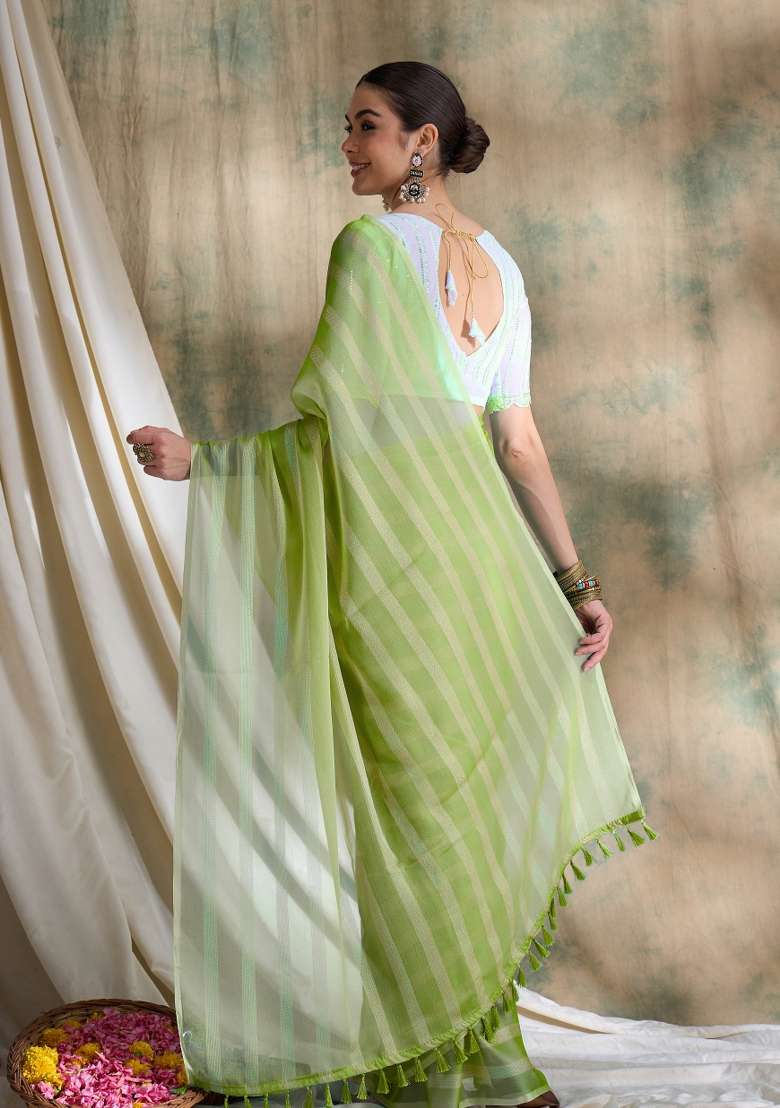 Pista Printed Silk Blend Saree Set - Indya