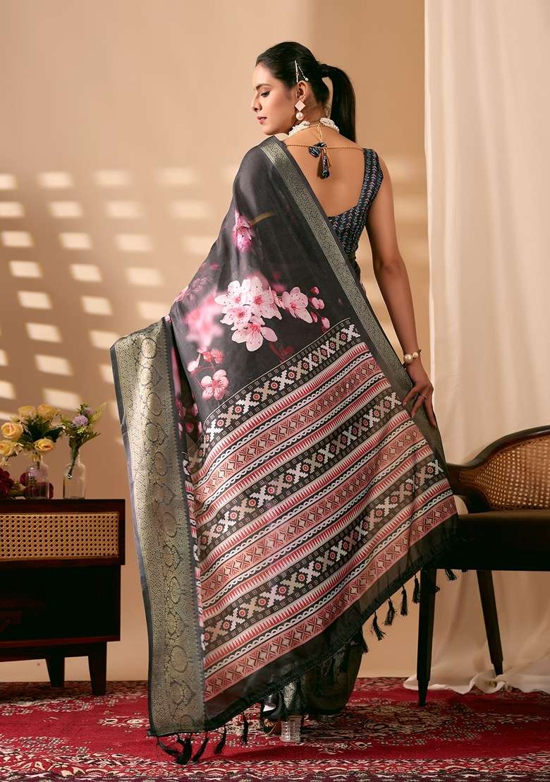Black Lichi Silk Blend Saree Set with Printed for Diwali | Wedding & Festive Wear - Indya