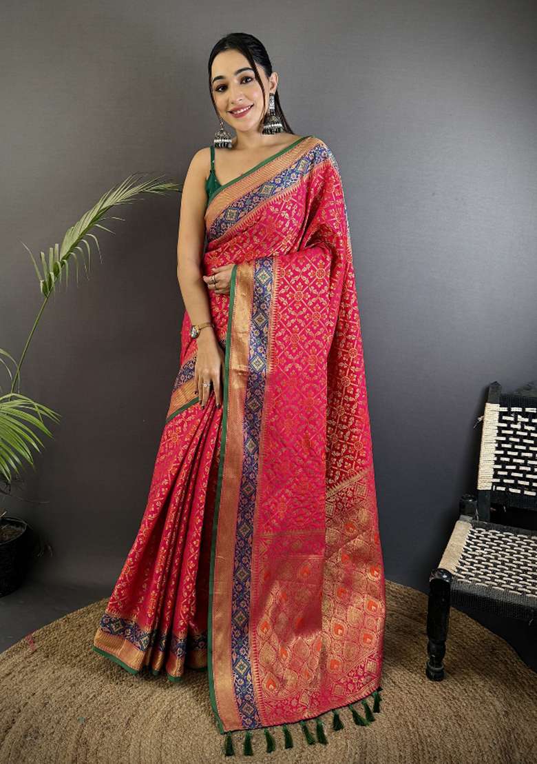Hot Pink Patola Silk Blend Saree Set for Diwali | Wedding & Festive Wear - Indya