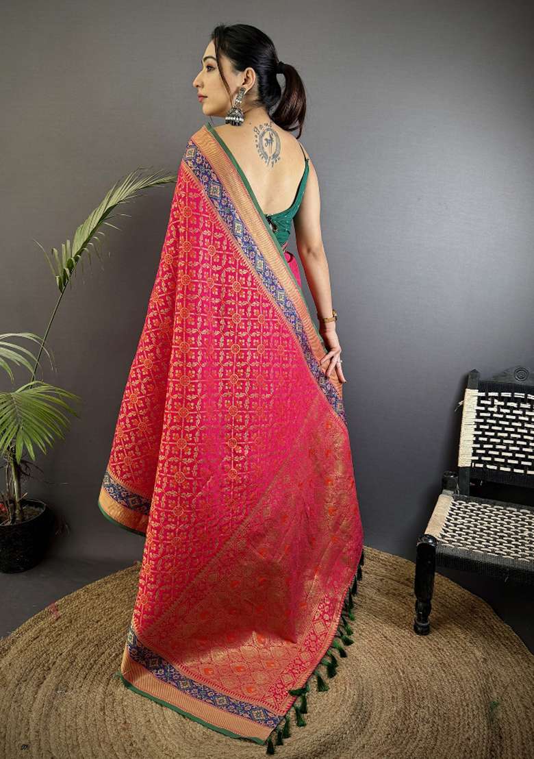Hot Pink Patola Silk Blend Saree Set for Diwali | Wedding & Festive Wear - Indya