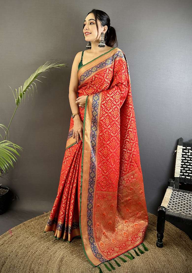 Red Patola Silk Blend Saree Set for Diwali and Festive Wear - Indya