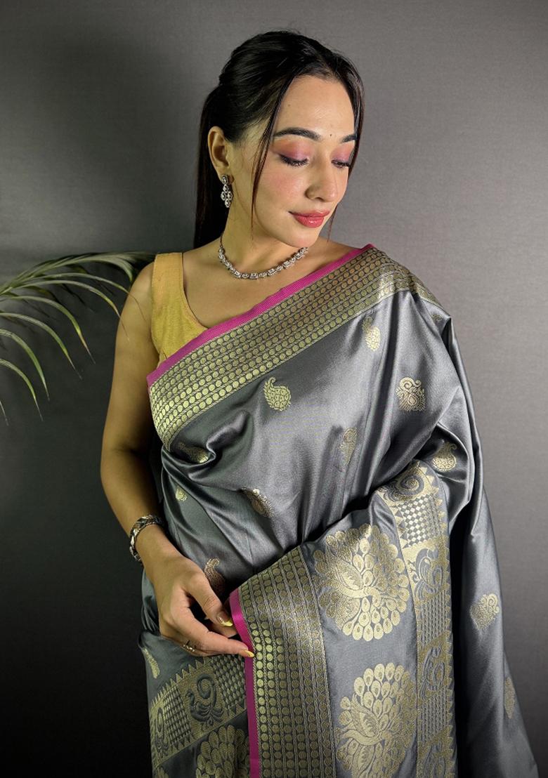 Dark Grey Paisley Silk Saree Set - Indya