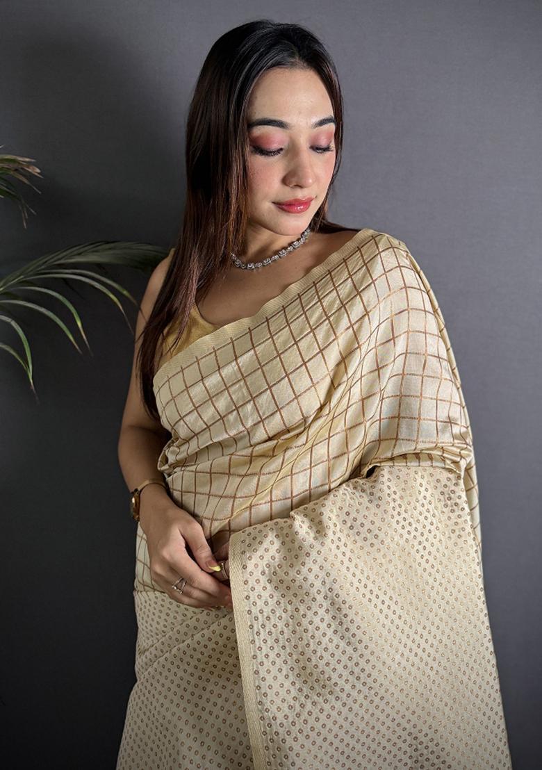 Off White Checked Silk Saree Set - Indya