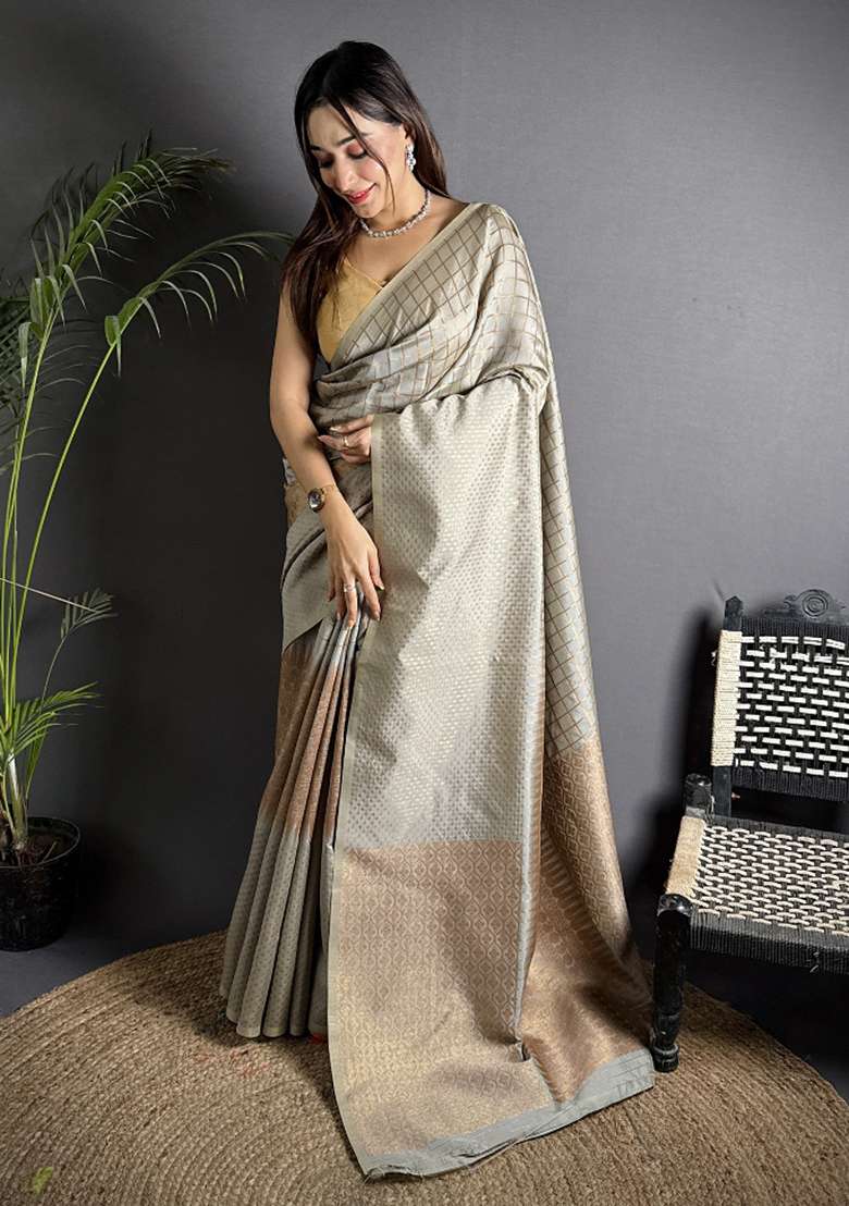 Grey Checked Silk Blend Saree Set for Diwali | Wedding & Festive Wear - Indya
