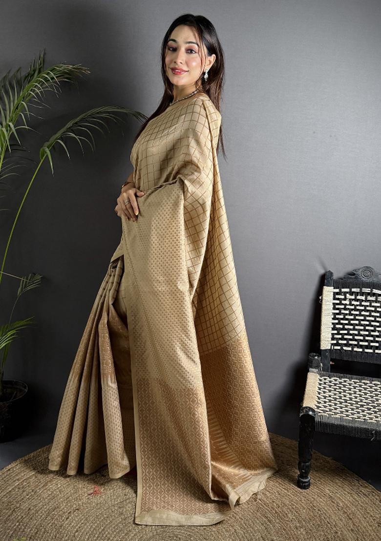 Ivory Checked Silk Saree Set - Indya
