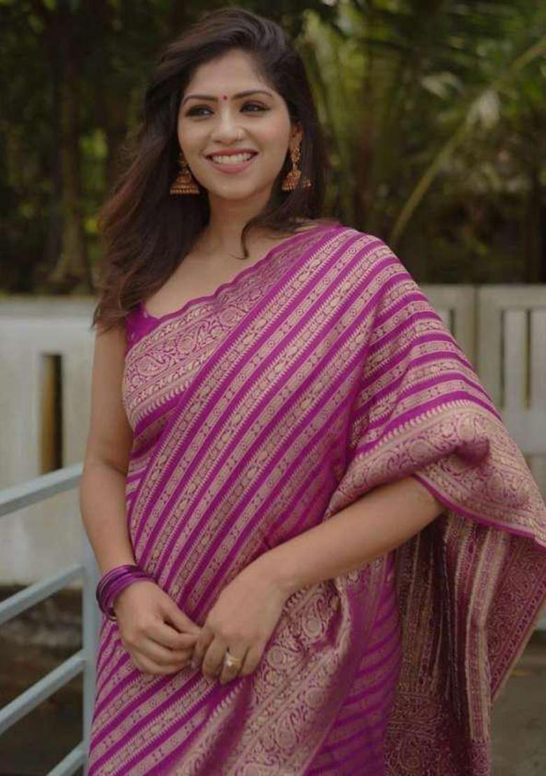 Lavender Jacquard Silk Saree Set - Indya