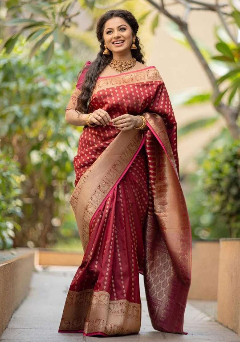 Maroon Jacquard Silk Blend Saree Set for Diwali and Festive Wear - Indya