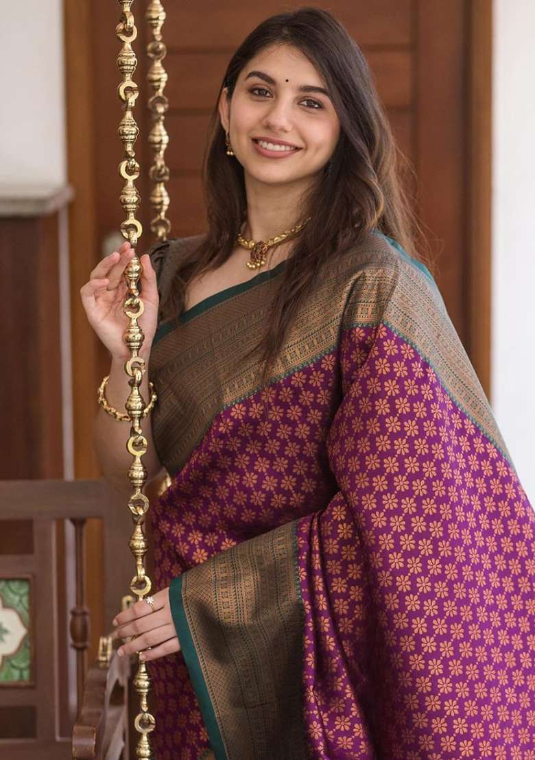 Beige And Rama Jacquard Silk Blend Saree Set for Diwali | Wedding & Festive Wear - Indya
