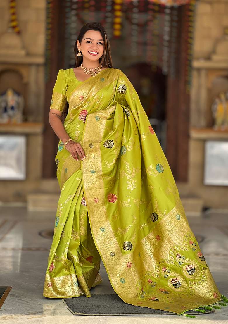 Perrot Green Weaving Work Silk Blend Saree Set for Diwali and Festive Wear - Indya