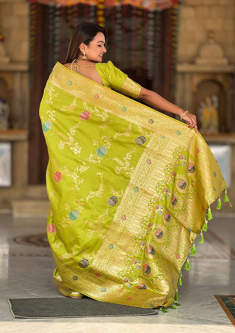 Perrot Green Weaving Work Silk Blend Saree Set for Diwali and Festive Wear - Indya