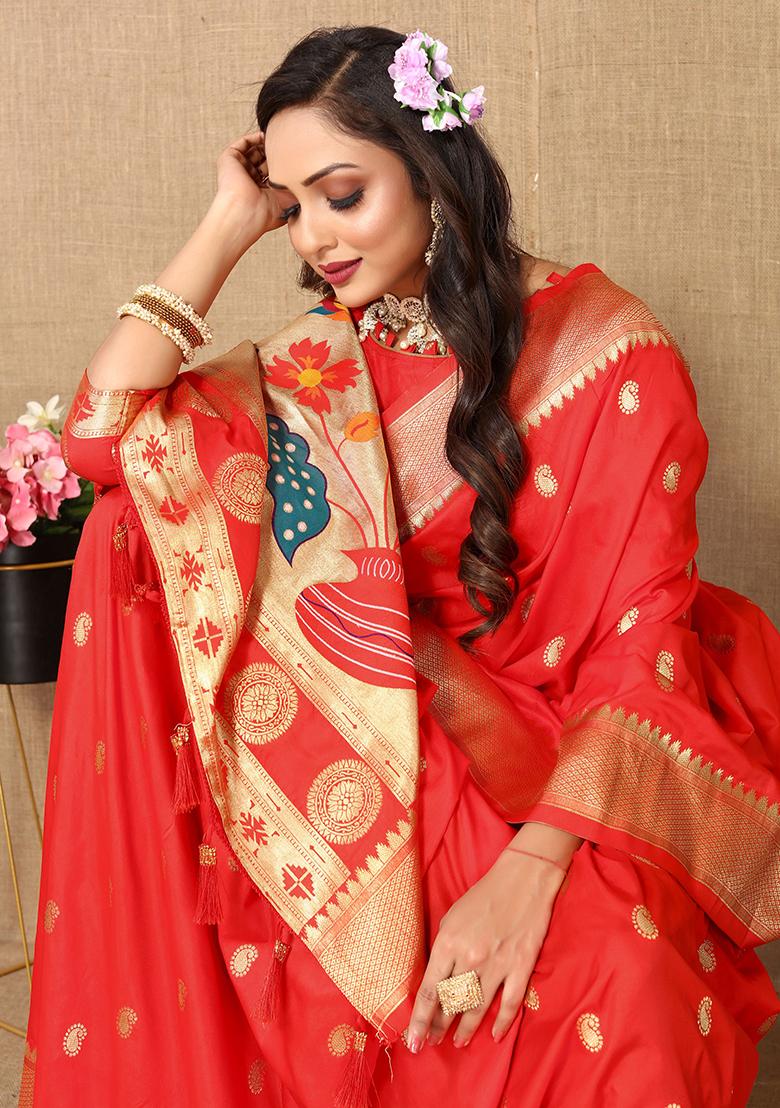 Red Woven Silk Saree Set - Indya
