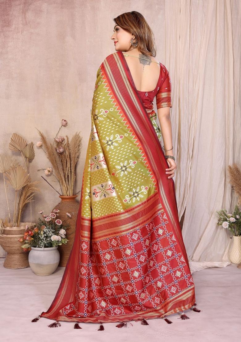 Green Woven Silk Blend Saree Set - Indya