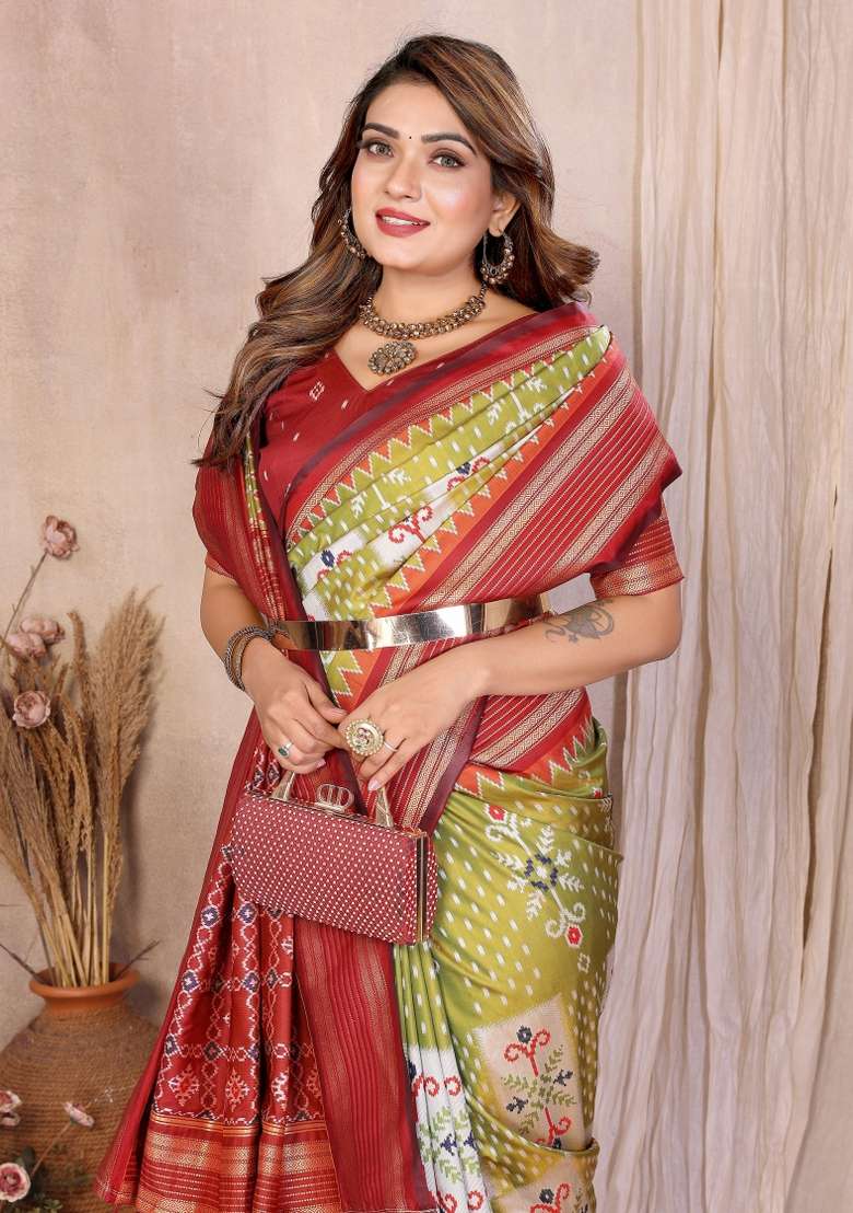 Green Woven Silk Blend Saree Set for Diwali | Wedding & Festive Wear - Indya