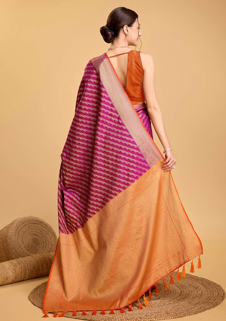 Rani Pink Patola Weaving Silk Blend Saree Set for Diwali | Wedding & Festive Wear - Indya