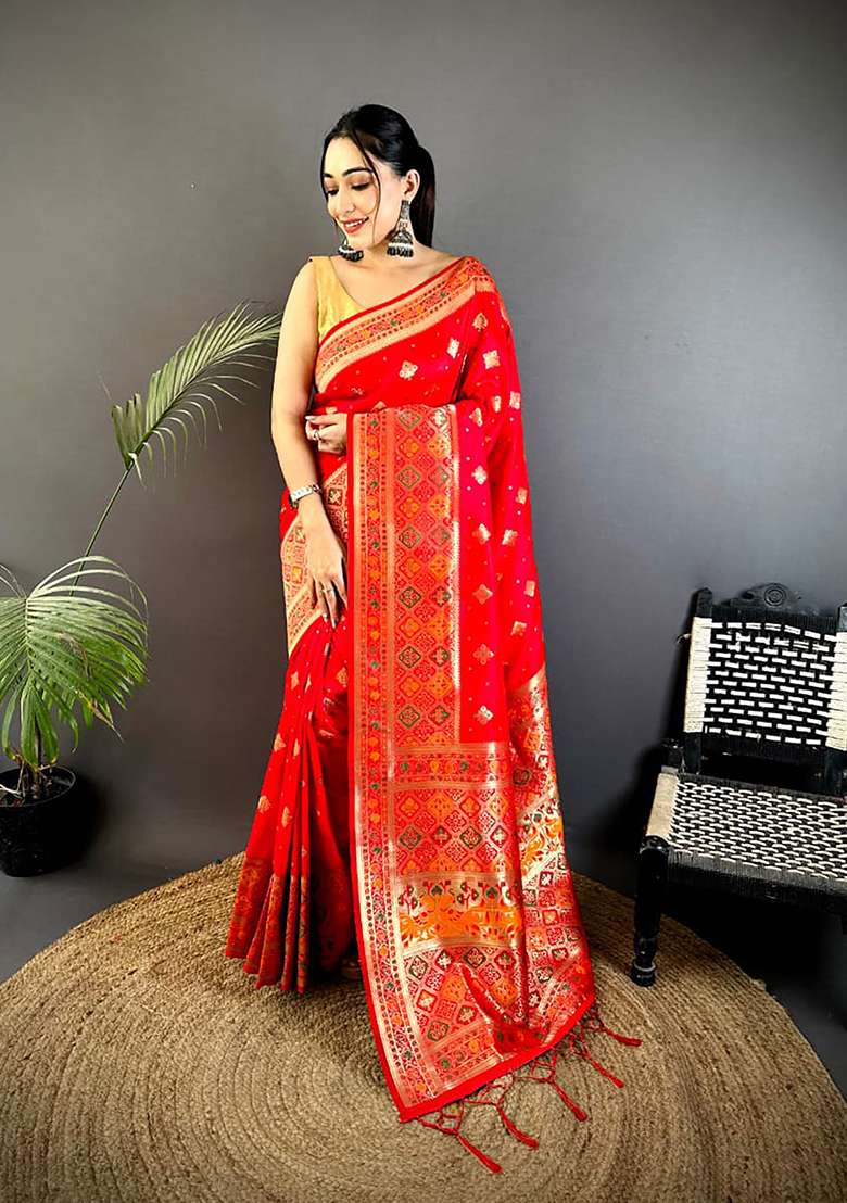 Red Meenakari Weaving Silk Blend Saree Set for Diwali and Festive Wear - Indya