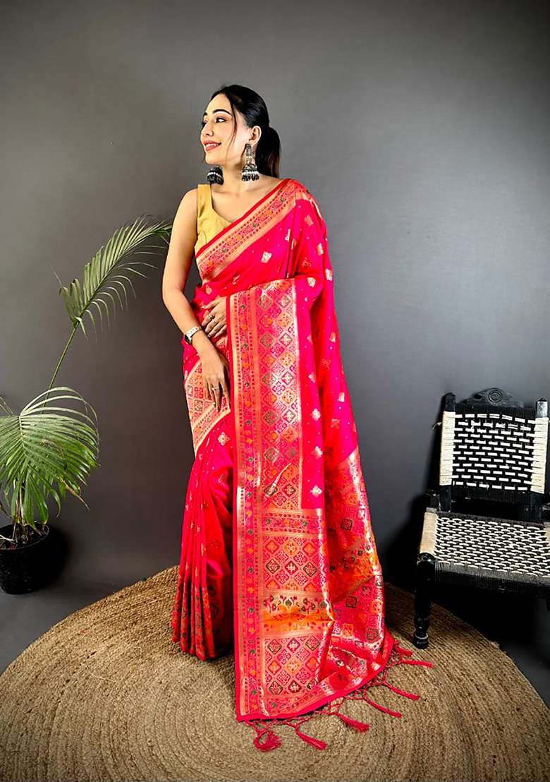Coral Pink Meenakari Weaving Silk Blend Saree Set for Diwali and Festive Wear - Indya