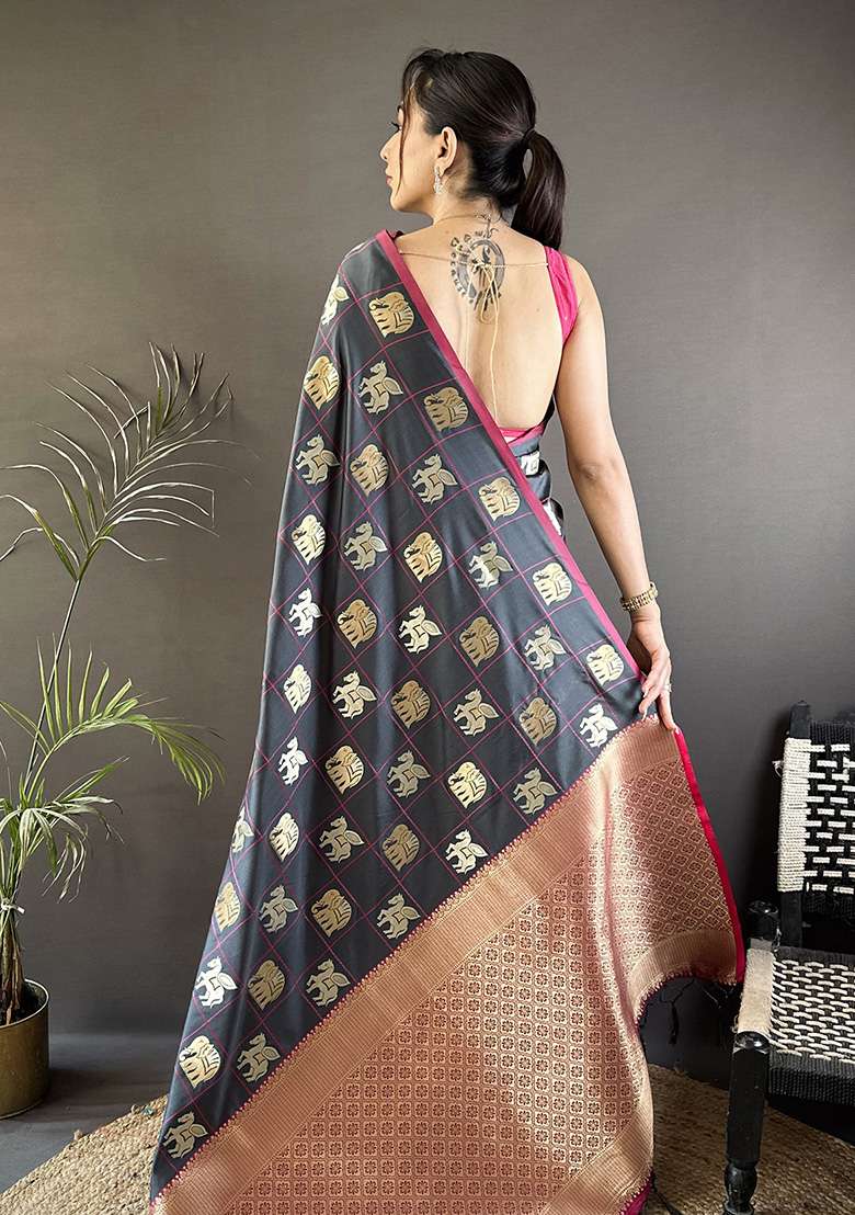 Grey Elephant Motif Silk Blend Saree Set for Diwali and Festive Wear - Indya