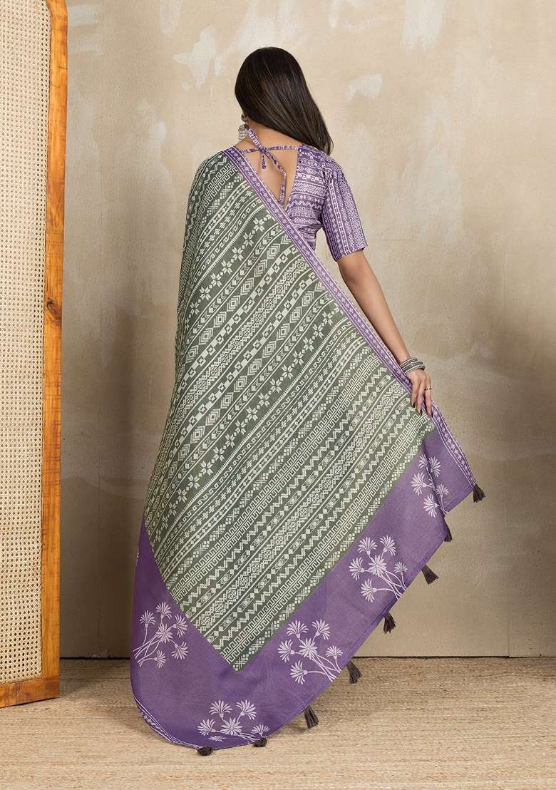 Green Embroidery Silk Blend Saree Set for Diwali and Festive Wear - Indya