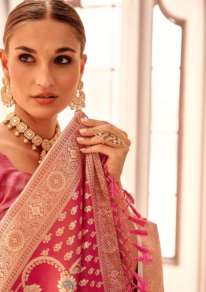 Off White Woven Silk Saree Set - Indya